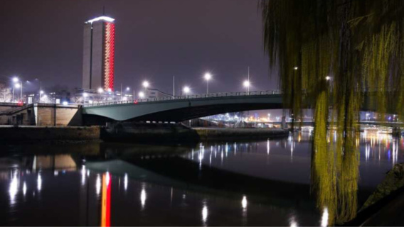 La Tour des Archives illuminée aux couleurs de la Belgique (Photo@Alan Aubry) La Tour des Archives illuminée aux couleurs de la Belgique (Photo@Alan Aubry)
