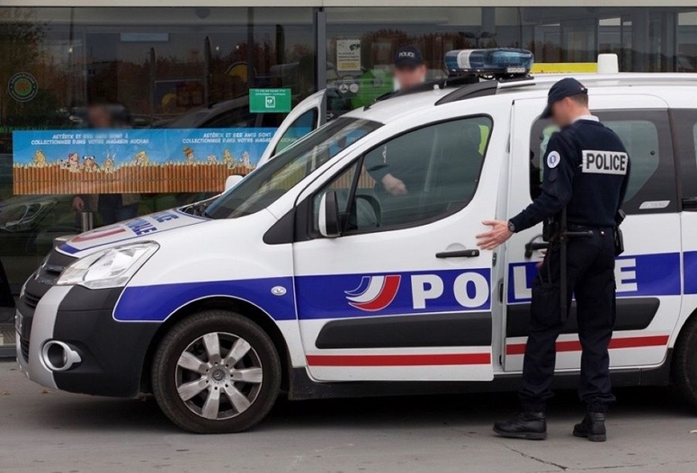 L'exhibitionniste a été interpellé dans un immeuble après avoir été formellement identifié par la victime - Illustration