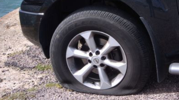 Conflans-Sainte-Honorine : les pneus de dix-huit véhicules crevés 