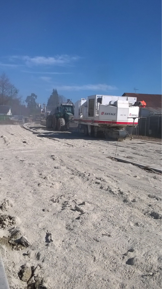 Écologique et plus économique : un chantier pas comme les autres à Thiberville, dans l'Eure Écologique et plus économique : un chantier pas comme les autres à Thiberville, dans l'Eure