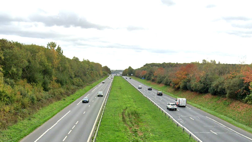 Des sondages géotechniques vont être réalisés au niveau du terre plein de l'A150, entre Barentin et Rouen, ce qui va entraîner la neutralisation de la voie de la gauche, dite voie rapide - Illustration Google Maps
