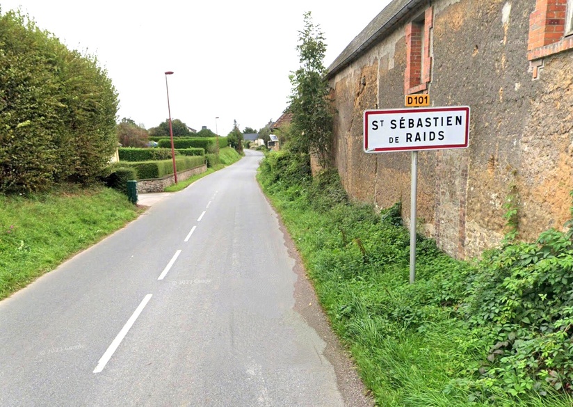 Le jeune garçon a trouvé la mort sur cette route, la D101, au lieu-dit le Beurriere. Il circulait en direction de la D900 (route de Saint-Lô) quand il a été percuté par l'arrière par une camnionnette qui a pris la fuite - illustration Google Maps