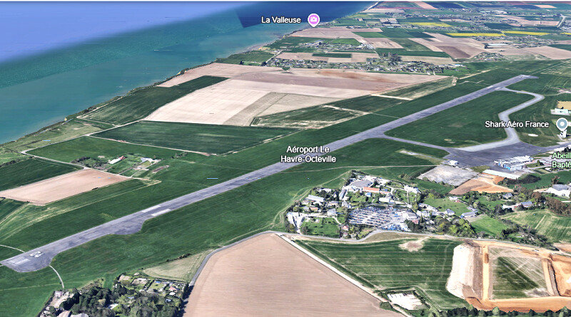 L'avion de tourisme s'est crashé quelques instants après son décollage de l'aéroport du Havre - Octeville - Illustration Google Earth