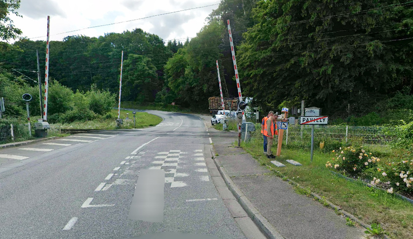 La D143a est fermée à la circulation suite à l'accident qui est survenu au passage à niveau - Illustration Google Maps La D143a est fermée à la circulation suite à l'accident qui est survenu au passage à niveau - Illustration Google Maps