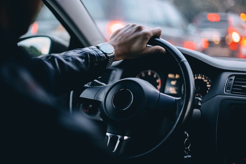 Le jeune coducteur de la voiture volée a été repéré à la faveur d'une infraction routière - Illustration Adobe Stock