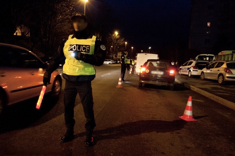 L'automobiliste a reconnu avoir fumé un joint de cannabis tout en conduisant - Illustration DIPN76 L'automobiliste a reconnu avoir fumé un joint de cannabis tout en conduisant - Illustration DIPN76