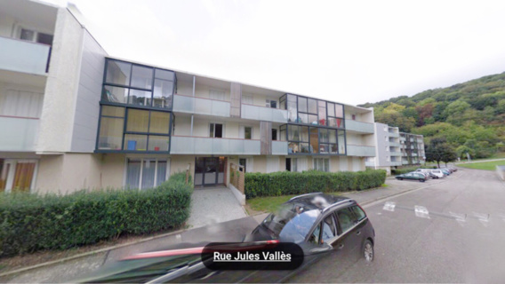 Nora B. habitait dans l'immeuble les Bégonias au 4, rue Jules Vallès. Son cadavre a été découvert dans le cagibi de son appartement (illustration)