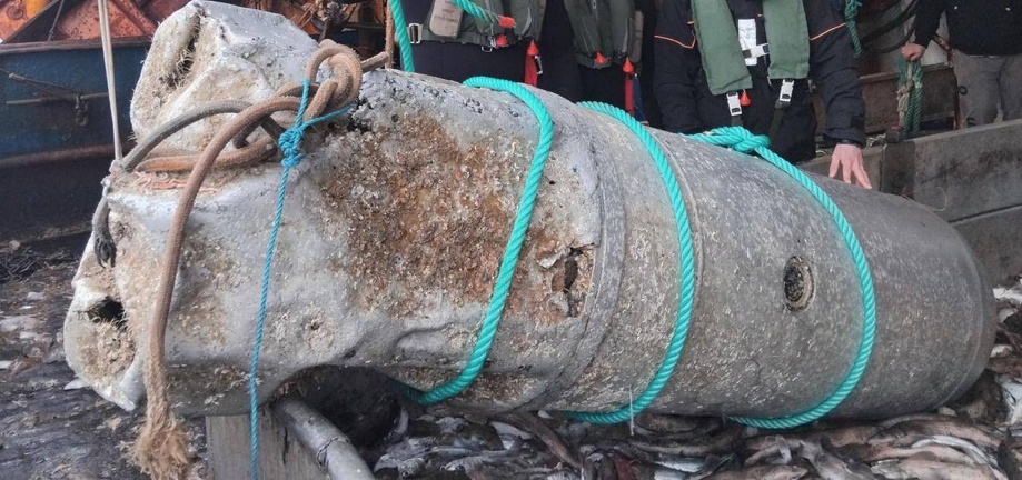 La bombe a été remontée dans les filets d’un chalutier - photo préfecture maritime