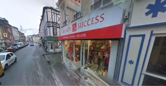 Gournay-en-Bray : échec à la voiture-bélier contre une parfumerie du centre-ville