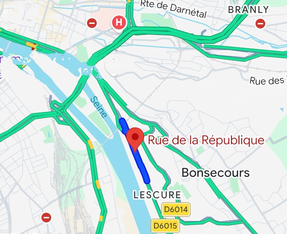 Près de Rouen, un incendie dans un entrepôt désaffecté mobilise 32 pompiers dans la nuit