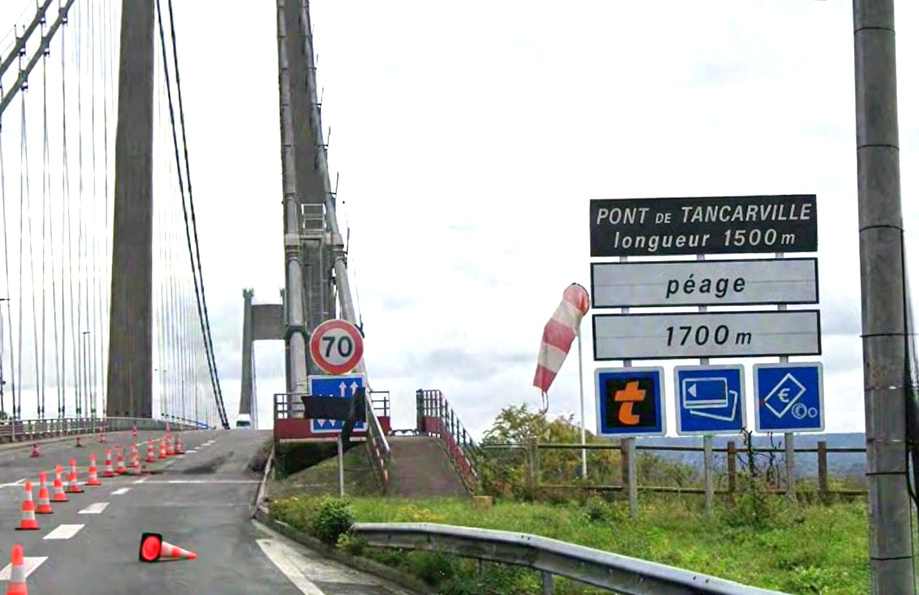 Le corps de la jeune femme a été découvert sous le pont de Tancarville, indiquent les sapeurs-pompiers - illustration