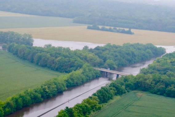Vue aérienne de l'autoroute A10 totalement inondee au nord d'Orléans (Photo@Vinci) Vue aérienne de l'autoroute A10 totalement inondee au nord d'Orléans (Photo@Vinci)