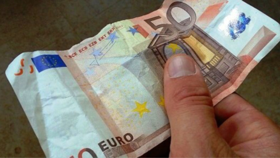 Une jeune femme interpellée dans les Yvelines avec des faux billets de 50€