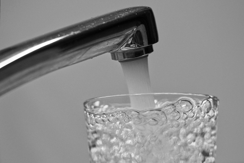 L'eau du riobinet est fortement déconseillée aux femmes enceintes et nourrissons, prévient l'ARS Normandie - Illustration © Pixabay