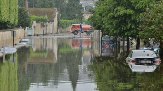 Crue et inondations : la boucle d'Elbeuf en Seine-Maritime placée en vigilance rouge