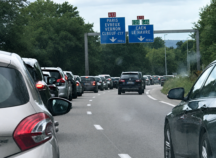 Pour la Pentecôte, le trafic sur l'autoroute A13 sera particulièrement dense entre l'ïle-de-France et la Normandie, selon les prévisions de Biuson futé - Illustration © infoNormandie