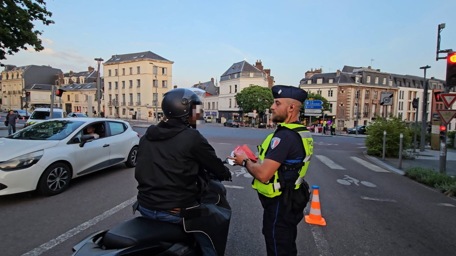 Plus de 800 personnes ont é"té sensibilisées en une heure de temps - Photo ©DIPN76 Plus de 800 personnes ont é"té sensibilisées en une heure de temps - Photo ©DIPN76