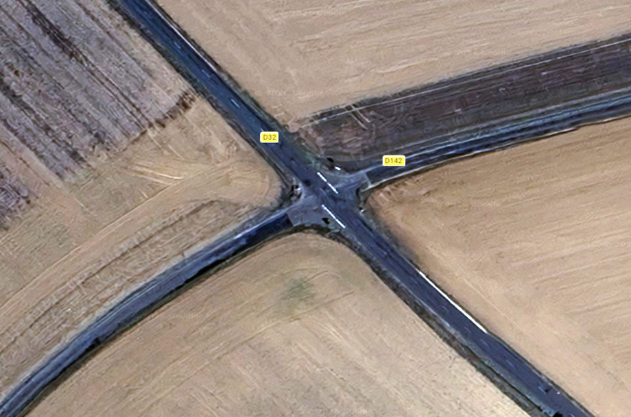 Le drame s'est produit à cette intersection entre la RD32 et la RD142, à quelques kilomètres de Tilleul-Dame-Agnès - Capture d'écran Google Maps