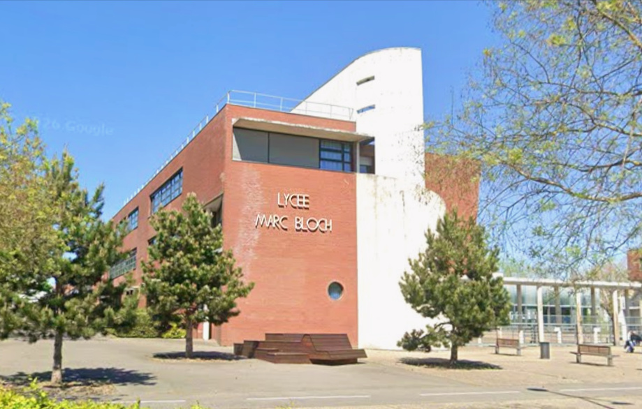 Le lycée Marc-Bloch à Val-de-Reuil Le lycée Marc-Bloch à Val-de-Reuil