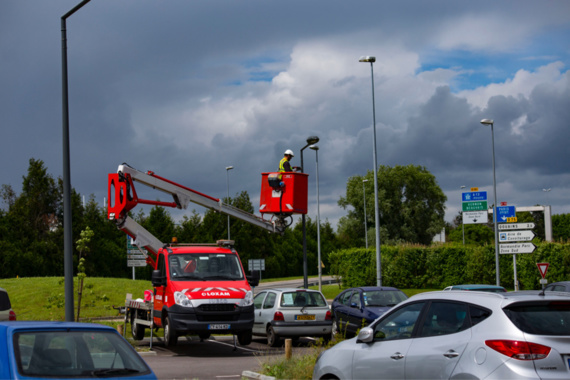 Victime d'actes de vandalisme, l’aire de covoiturage de Douains placée sous vidéo-protection Victime d'actes de vandalisme, l’aire de covoiturage de Douains placée sous vidéo-protection