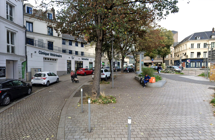 Le vol avec violences s'est déroulé sur la place Cauchoise à Rouen, en milieu d'après-midi - Illustration © Google Maps