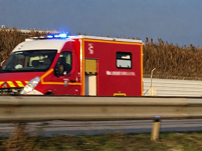 Douze sapeurs-pompiers d'Evreux, Caugé et Le Neubourg ont été engagés sur cette intervention qui a coûté la vie à une jeune femme - Illustration © infonormandie