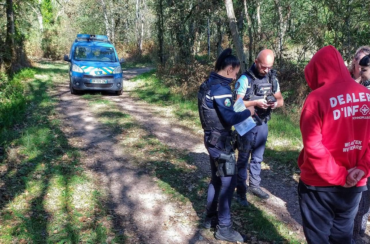 Le dispositif de sécurité a été renforcé : les gendarmes contrôlent les accès au terrain et les véhicules, notamment pour détecter la consommation d’alcool et de stupéfiants - Photo © Gendarmerie du Calvados / Facebook
