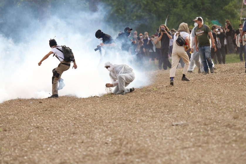 Si certains participants se sont écartés du parcours et du programme prévus, aucune dégradation ni aucun blessé ne sont à déplorer, se félicite la préfecture de l’Eure - Photo Préfet de l’Eure/X
