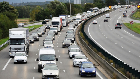 Bouchon sur l'A13 (illustration) Bouchon sur l'A13 (illustration)