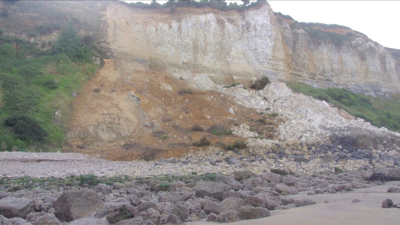 Nouveaux risques d'éboulement : l'accès à la falaise entre Le Havre et Sainte-Adresse interdit Nouveaux risques d'éboulement : l'accès à la falaise entre Le Havre et Sainte-Adresse interdit