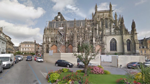 L'église Notre-Dame de Louviers (Illustration) L'église Notre-Dame de Louviers (Illustration)