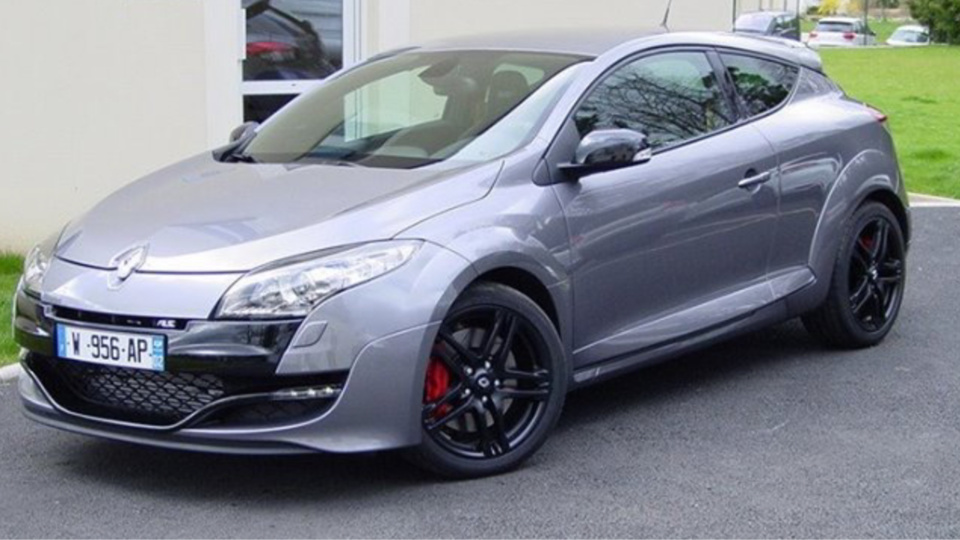 La Mégane RS avec laquelle se déplacerait le jeune homme disparu (photo@gendarmerie/Facebook)