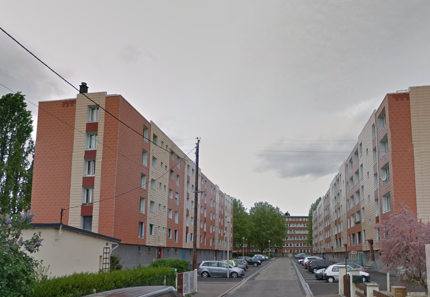 Le feu s'est déclaré dans un appartement de ce groupe d'immeubles, rue Gabrielle Méret dans le secteur du Madrillet à Sotteville-lès-Rouen (Illustration@Google Maps)