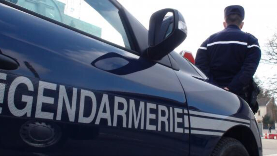 La gendarmerie de Pacy-sur-Eure a ouvert une enquête et recherche activement les deux escrocs (Illustration)
