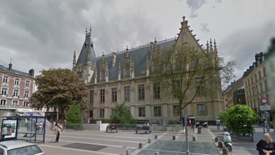 25 sapeurs-pompiers et 5 engins ont été dépêchés sur les lieux (illustration)