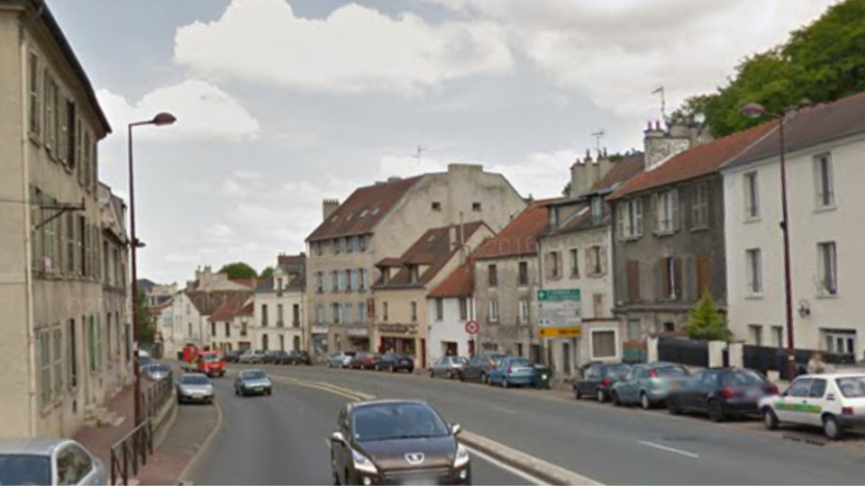 Le cadavre de la quinquagénaire a été découvert dans un appartement de la route de Versailles, à Le Port-Marly (Illustratio@Google Maps)