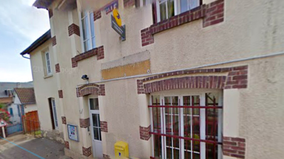 Le ou les cambrioleurs ont fracturé une porte permettant d'accéder à la mairie annexe puis à une autre pour s'introduire dans les locaux de l'agence postale (illustration@Google Maps)