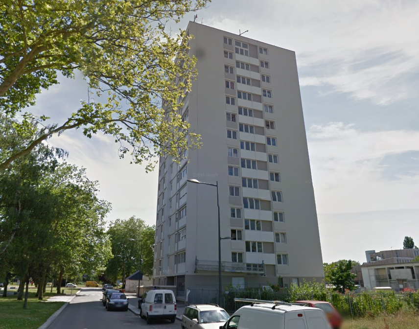 La tour d'où l'homme s'est jeté du 13 ème étage dans le quartier de la Madeleine (illustration)