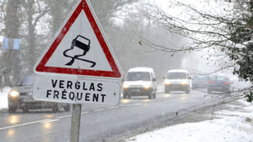 Eure : attention routes verglacées cette nuit de la Saint Sylvestre. Les conseils de la préfecture 