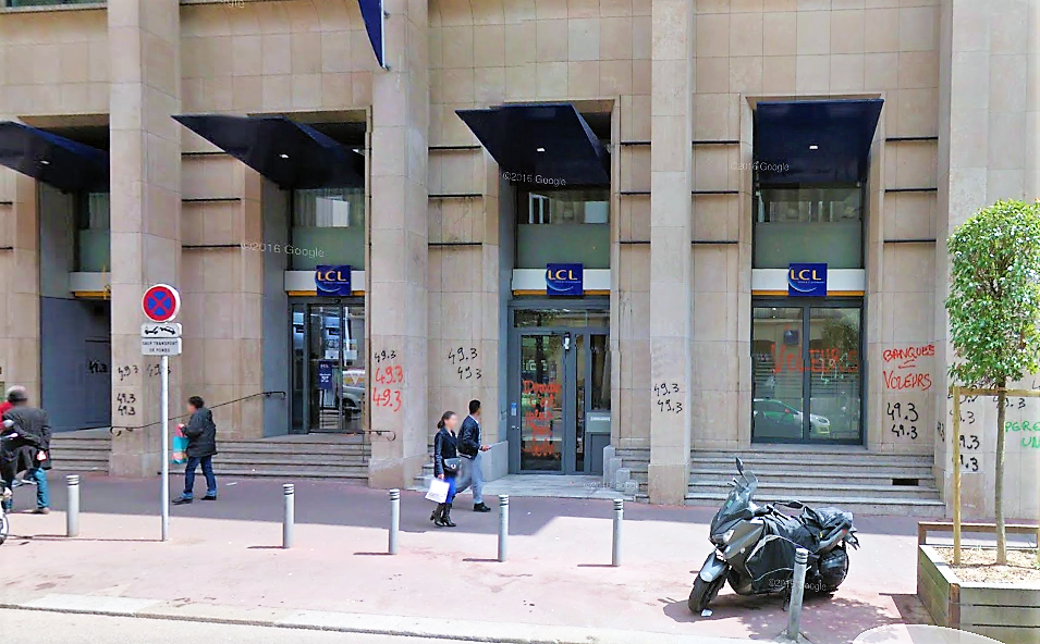 La banque LCL, rue Jeanne d'Arc, a déjà été victime plusieurs fois de fausses alertes à la bombe (Illustration ©GoogleMaps)