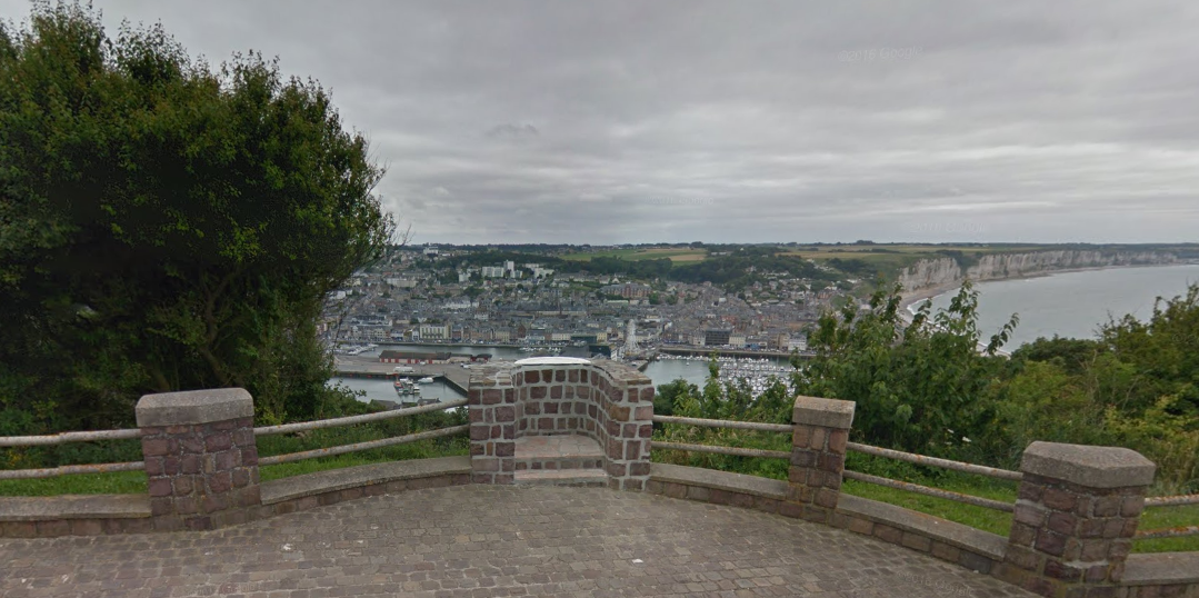 La quadragénaire menaçait de se jeter dans le vide au niveau de la chapelle Notre-Dame du Salut (Illustration ©Google Maps)