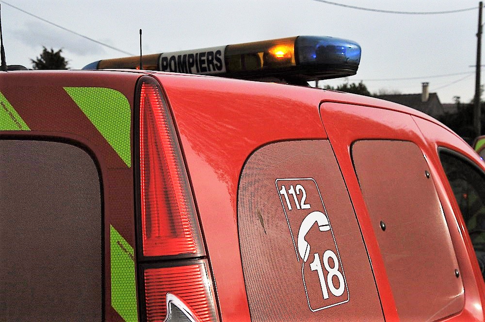 Quatre véhicules de secours et deux ambulances ont été mobnilisés (Illustration©infoNormandie)