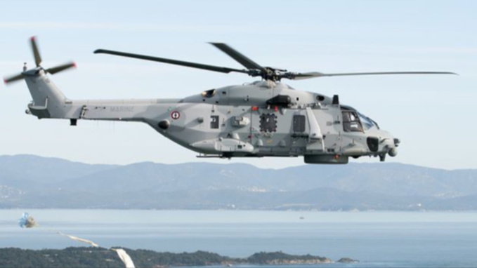 L'enfant a été hélkitreuillé à bord de l'hélicoptère de la Marine nationale pour être tyransporté vers le port de Cherbourg (Photo©Marine nationale)