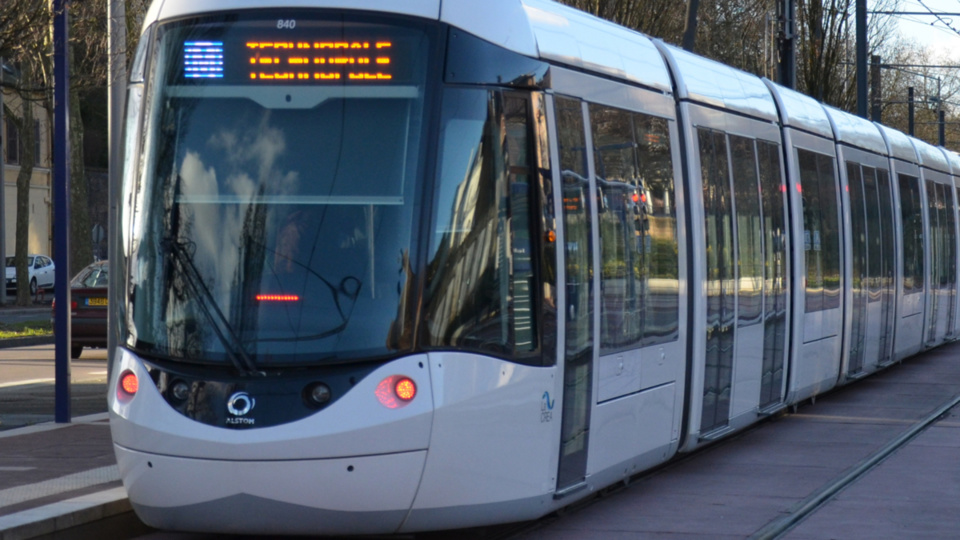 Une voiture percute une rame de métro à Sotteville-lès-Rouen : un blessé