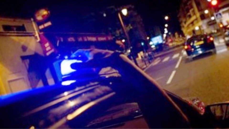 Yvelines : la voiture volée finit sa course dans un lampadaire à Juziers, le conducteur est blessé 