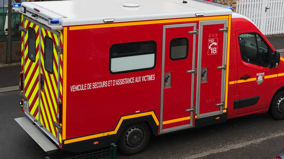 La victime a d’abord été transportée à l’hôpital d’Évreux, avant d’être évacuée vers le CHU de Rouen (Illustration @ Infonormandie)