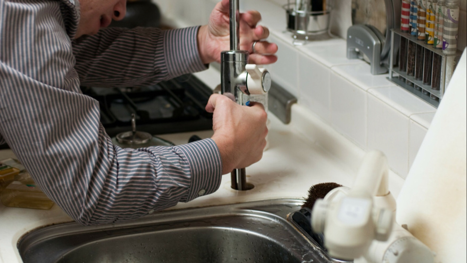 Le pseudo agent des eaux a prétexté venir contrôler la robinetterie (Illustration @ Pixabay)