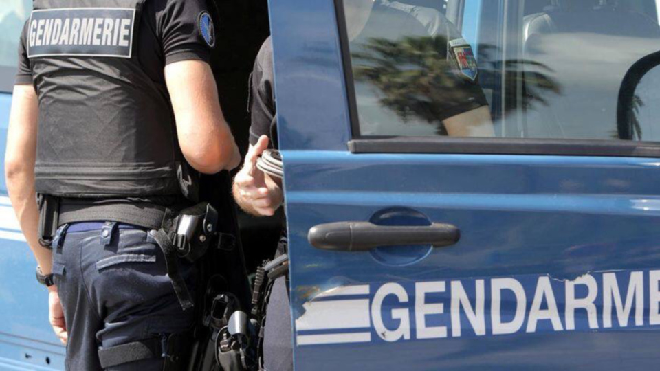 Les gendarmes sont entrés par la force dans la maison où le sexagénaire, seul, était retranché (Illustration © Gendarmerie/Facebook)