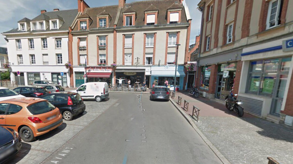 Le Sweet Bar est implanté place Clemenceau