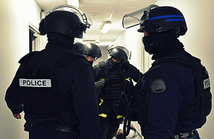 D'importantes forces de sécurité ont été déployées cet après-midi (Illustration © DDSP76)